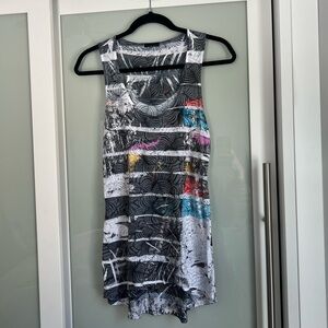 YMI Sleeveless Abstract Gray & White Tank with Color Pops